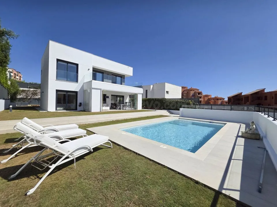 Villa 3 habitaciones 168m² en venta - Puerto de la Duquesa