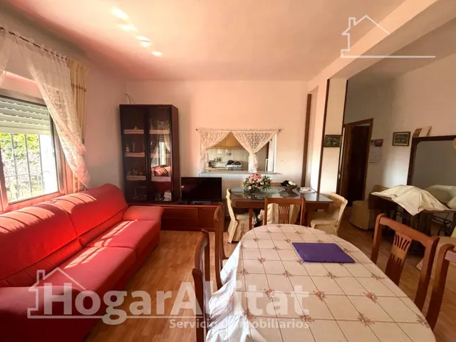 ¡VISTAS A LAS MONTAÑAS! CHALET CON TERRENO RÚSTICO, TERRAZA, PISCINA Y GARAJE CUBIERTO — 7