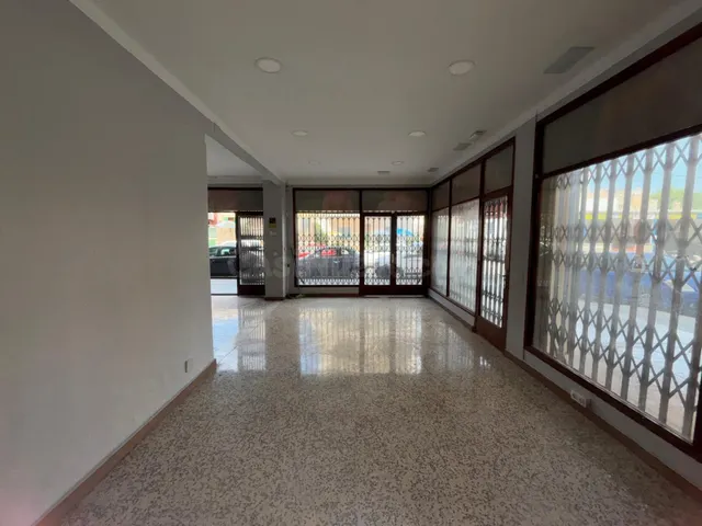 OPORTUNIDAD DE INVERSIÓN – 5 LOCALES COMERCIALES ACTUALMENTE - foto 5