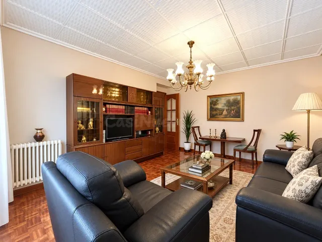 Piso amplio y luminoso con 3 habitaciones y grandes balcones - foto 4