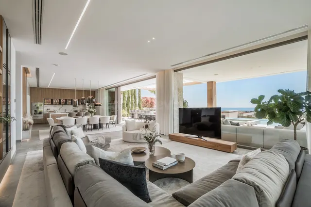 Chalet 6 habitaciones 943m² en venta - Costa Del Sol — 4