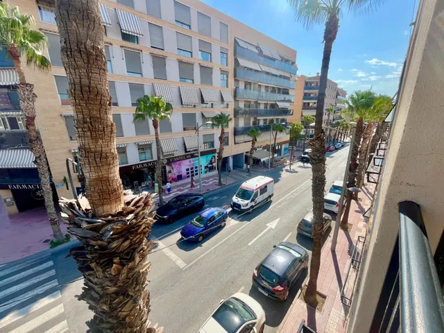 ¡Piso de 3 dormitorios con balcón en San Vicente del Raspeig! — 20