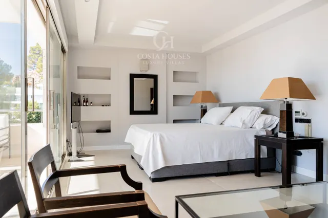 VILLA MASCARAT · VISTAS AL MAR Y PRIVACIDAD JUNTO AL MEDITERRÁNEO EN ALTEA — 45