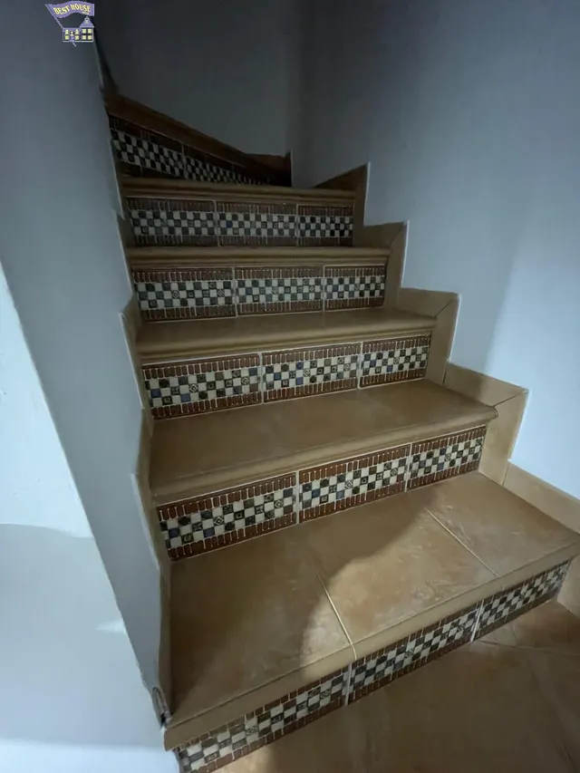 SE VENDE CASA EN ZONA DEL BARRIO BAJO — 40