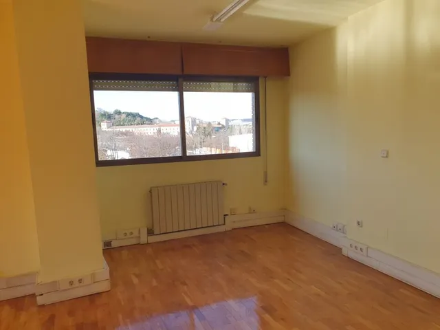 OFICINA LUMINOSA PLAZA JUAN DE AUSTRIA — 18