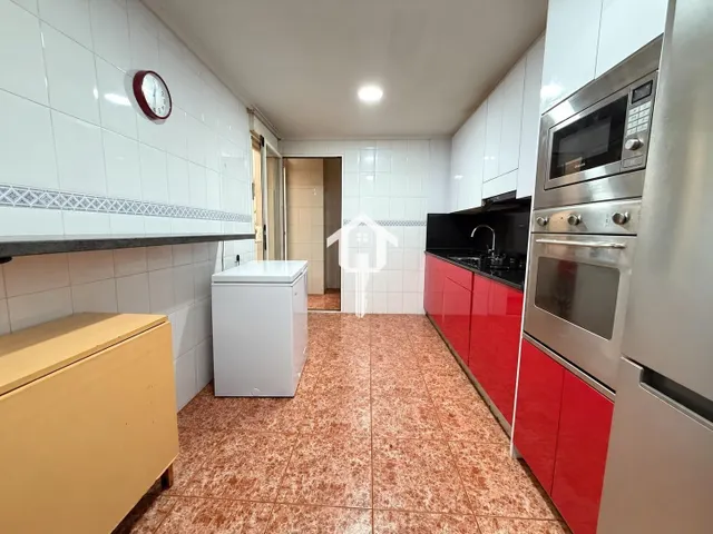 PISO EN VENTA EN ALICANTE. ZONA DE LA FLORIDA. 114m2, 3 habitaciones DOBLES, 1 BAÑO COMPLETO Y UN ASEO. PRIMERA PLANTA CON ASCENSOR. — 8