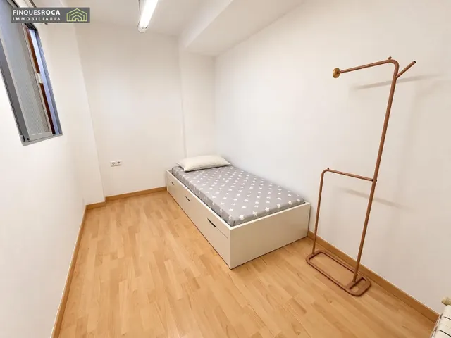Casa céntrica y muy luminosa, con almacén de 105 m2 y magnífica terraza privada de 70 m2. — 19