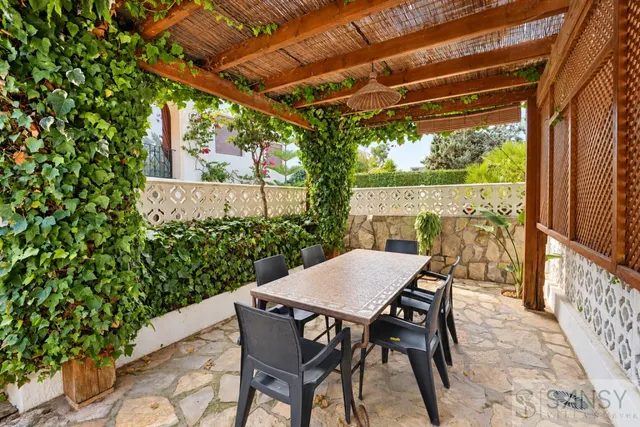 Chalet con piscina en venta en Jávea/Xàbia - 4 dormitorios y vistas al Montgó — 8