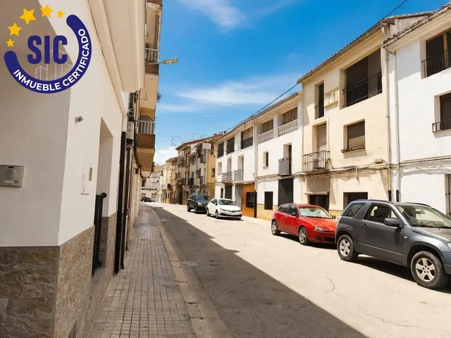 ¡Excelente oportunidad de inversión y estilo de vida en el corazón de Moixent! — 19
