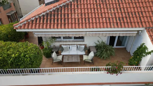 ESPECTACULAR ATICO EN CALLE DEL CARMEN CON TERRAZA DE 100 M2 - foto 4