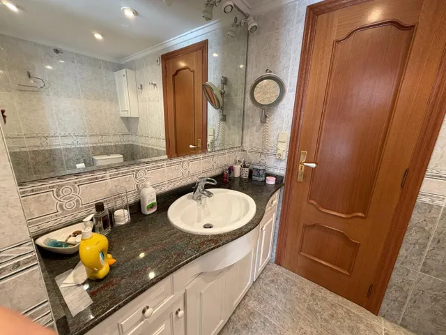 Apartamento en primera línea de playa en gandía con vistas al mar — 28
