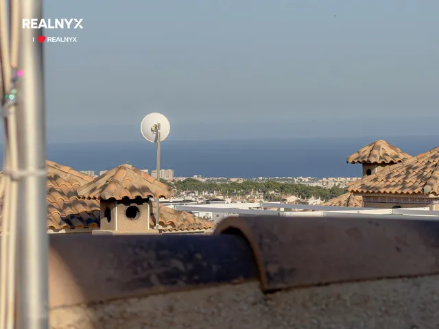 Orihuela Costa! Impresionante Villa Mediterranea con generosa parcela y amplias terrazas + Solarium privado con vistas panorámicas y piscina privada — 24