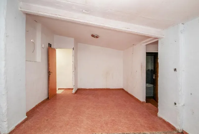 VENTA CASA SIN POSESIÓN — 4