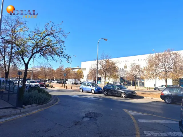 ¡Oportunidad única en el corazón del Zaidín, Granada! — 16