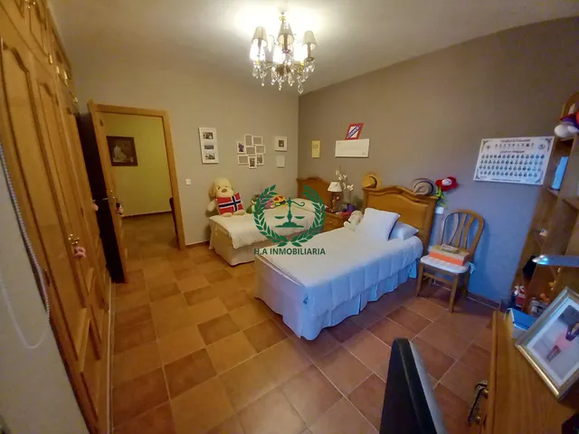SE VENDE CHALET INDEPENDIENTE EN VENTURADA (SIERRA NORTE)  . JARDIN Y TERRAZA — 32
