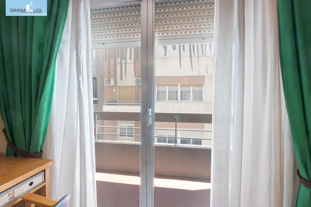 Amplia vivienda en pleno centro de Granada — 28