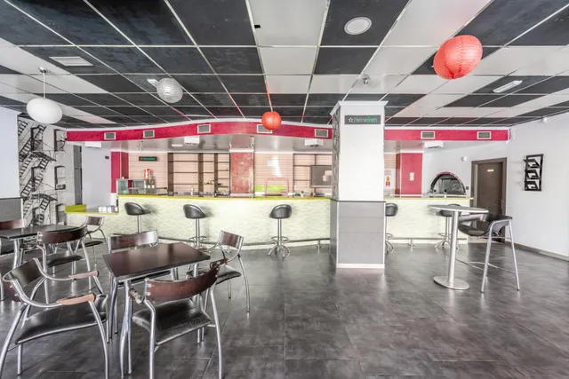 Se Vende Local Comercial Bar-Cafetería Calle Almería 9 — 34