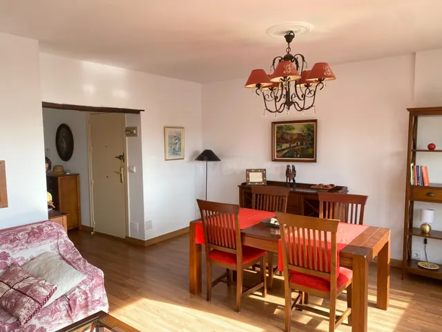 PISO LUMINOSO Y AMPLIO EN ALQUILER — 4
