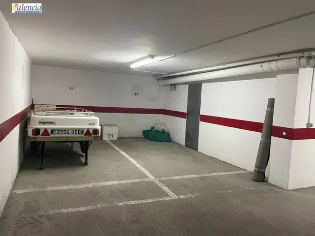 VENTA PLAZA DE GARAJE PEQUEÑA CON TRASTERO — 5