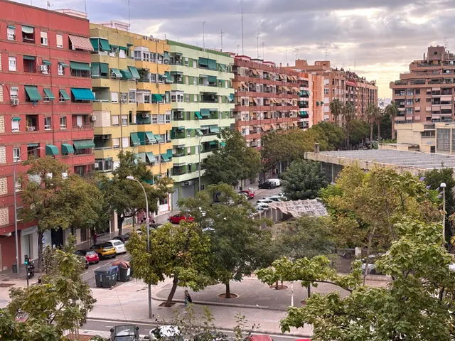 Se vende magnífico piso Zona Ayora - Pacheco y Torrens — 32