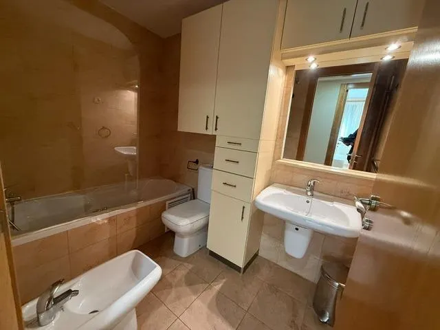 Alquiler apartamento amplio juan de borbon, 2 dormitorios, 2 baños, garaje , amueblado, luminoso — 23