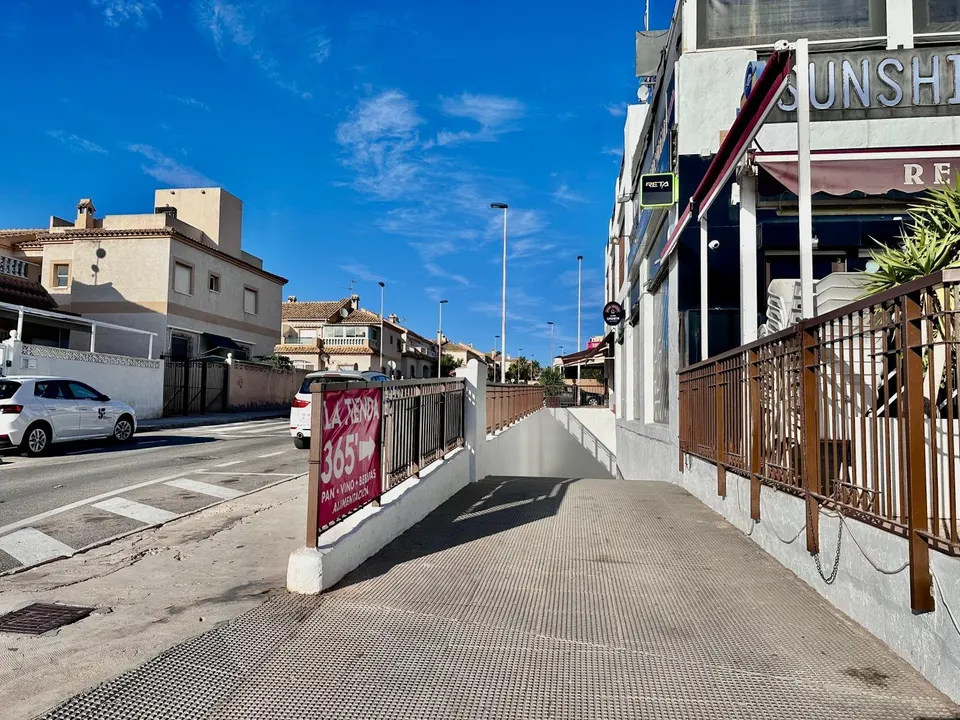Parking en el garaje de centro comercial Alameda en Aguas Nuevas
