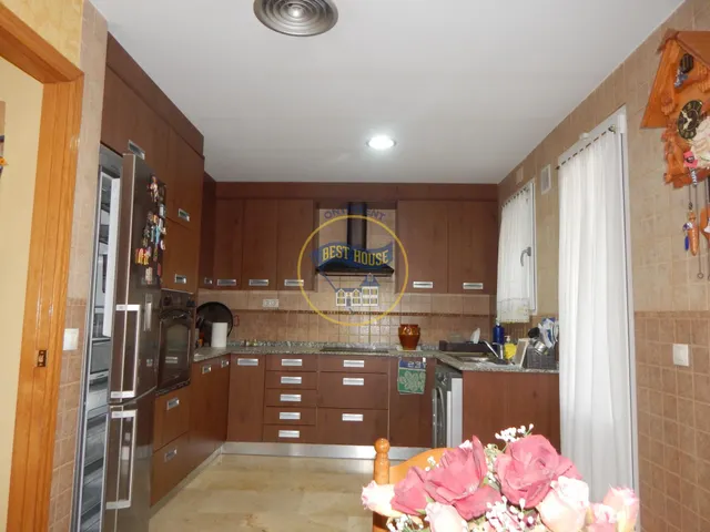 EXCLUSIVA CASA ADOSADA EN VENTA EN BOCAIRENT (VALENCIA) — 2