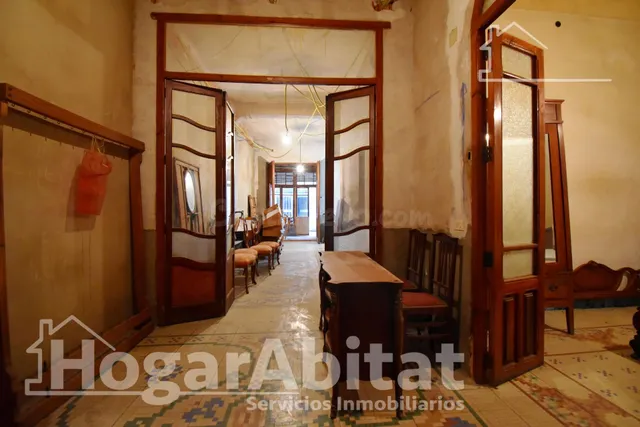 Gran casa de pueblo esquinera con trastero y terraza — 4