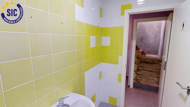 Local comercial o terreno de edificación para promover 5 viviendas y trasteros junto en la Avda. Lidon de Castellón — 26