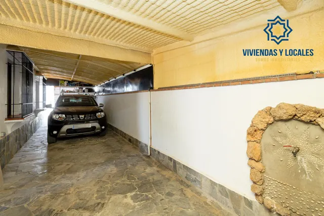 Amplio chalet independiente de 5 dormitorios en la entrada de Ogíjares — 32