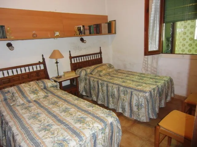 CASA DE PUEBLO MUY BIEN UBICADA — 5