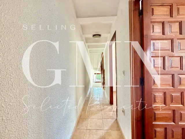 EXCELENTE VILLA EN ESQUINA EN ALBIR | MÁS PRIVACIDAD, LUZ Y GRAN POTENCIAL — 42