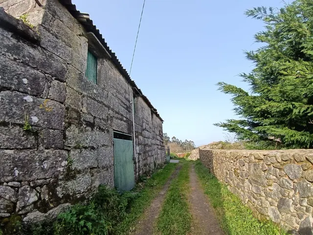 CASA CON TERRENO PARA RESTAURAR EN ARMENTEIRA MEIS - foto 3
