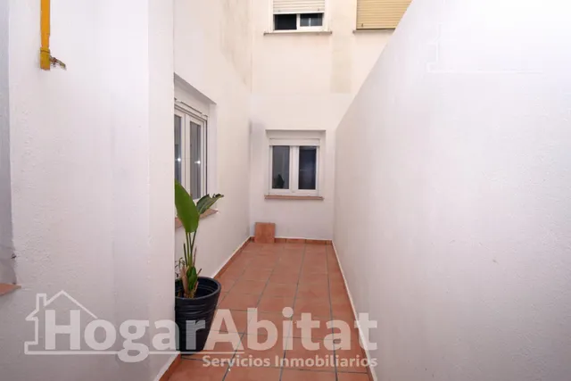 Reformado y muy bonito con balcón junto av. del maestro rodrigo — 47