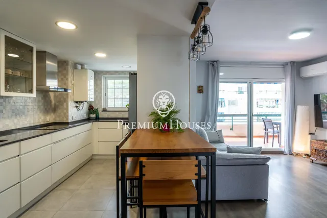 Piso con solárium en Gavà Mar — 12