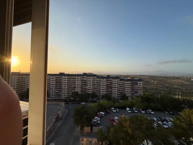 OPORTUNIDAD EN ALICANTE | LUZ, ALTURA Y VISTAS PRIVILEGIADAS — 21