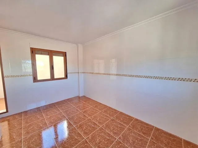 Adosado de esquina nunca habitado en Pinoso | 4 dormitorios, 2 baños y garaje — 14