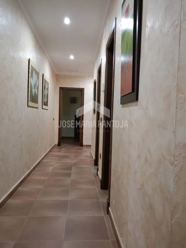 CHALET CON PISCINA EN JUNTA DE LOS RIOS — 18