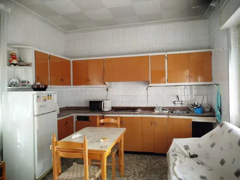 Amplia Casa en el Centro de Beniel - Oportunidad para Reformar