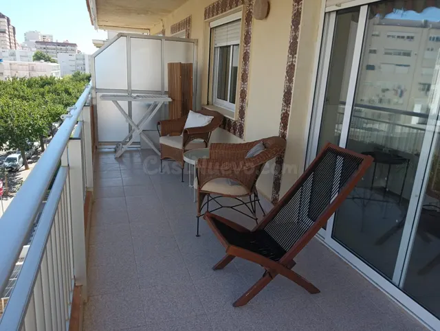 Apartamento en alquiler de temporada en Playa de Gandia - foto 3