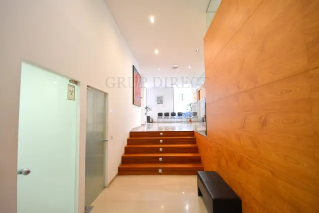 Se vende local de alto Standing 140m2 — 8