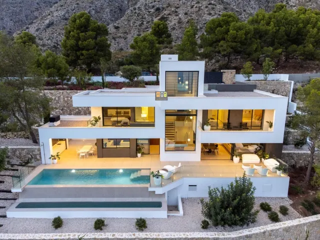 VILLA MODERNA CON PISCINA Y VISTAS AL MAR EN LA SIERRA DE ALTEA — 3