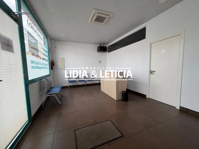 Local Comercial ideal para Consultas, Centro Médico... — 12
