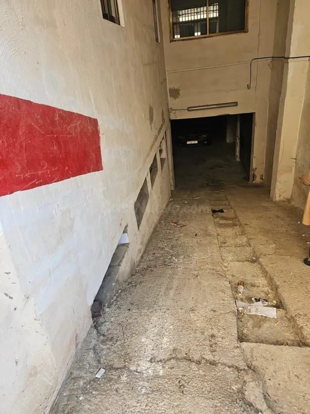 LOCAL CON VADO PARA HACER TRASTEROS O PARKING - foto 3