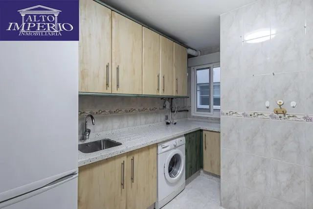 PISO CON GARAJE EN ALBOLOTE — 8