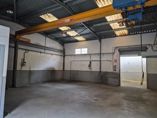 NAVE INDUSTRIAL DE 171 m2 CON PUENTE GRÚA – SANT CLIMENT DE  - foto 5