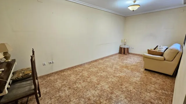 CAÑERO. Amplia Casa con cochera privada — 8