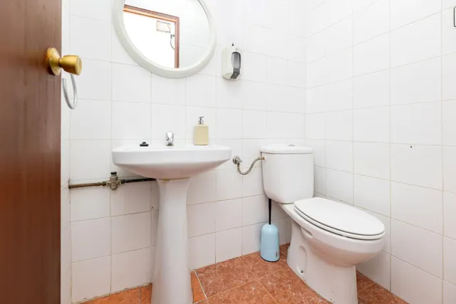 Invierte en tu negocio con este Local comercial en Parque Nueva Granada — 15