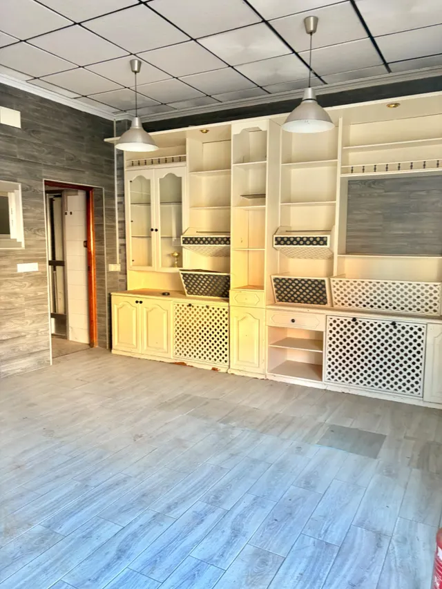 Local comercial en esquina de 126 m2 en el centro de Era Alt - foto 3