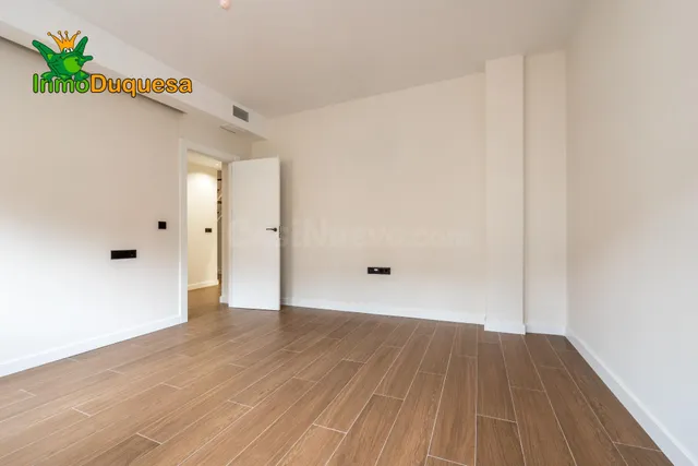 Casa con dimensiones de CHALET en Alfacar, 7 dorm. REFORMA RECIENTE (Sin terminar). — 42